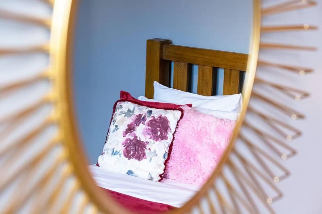 Gorgeous Victorian 3 Bed In Fulham, Putney - Open For Long And Families Relocating Apartment
