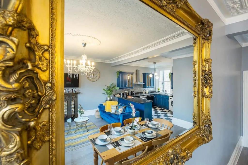 Gorgeous Victorian 3 Bed In Fulham, Putney - Open For Long And Families Relocating