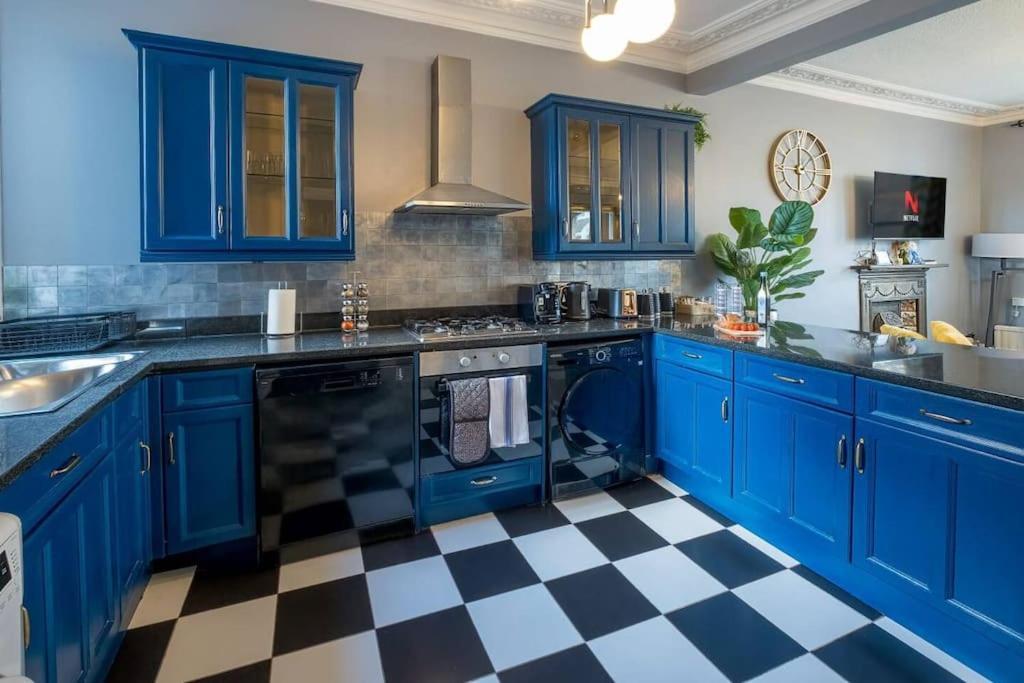 Gorgeous Victorian 3 Bed In Fulham, Putney - Open For Long And Families Relocating * Londra