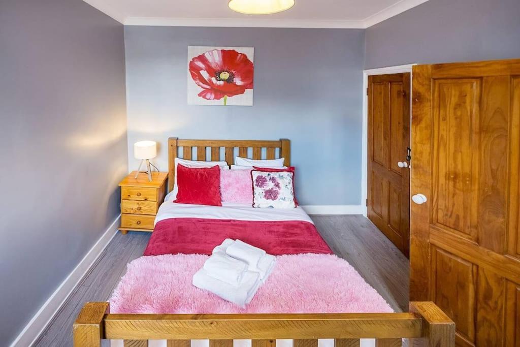 Gorgeous Victorian 3 Bed In Fulham, Putney - Open For Long And Families Relocating *